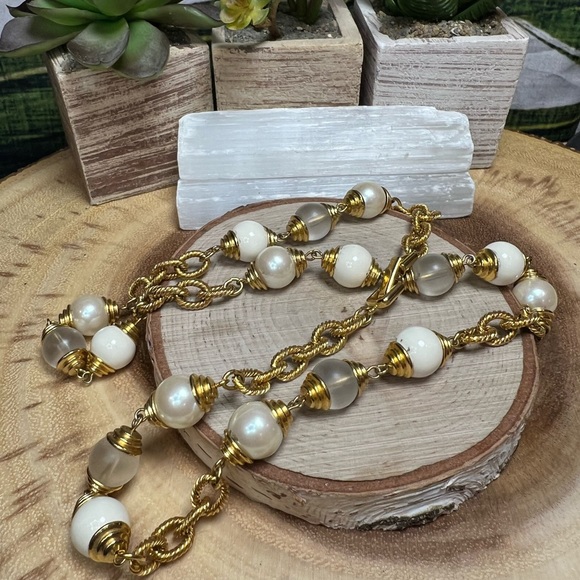 VTG| Gold-Tone Faux Pearl Chain Necklace 💛✨ - Picture 7 of 8